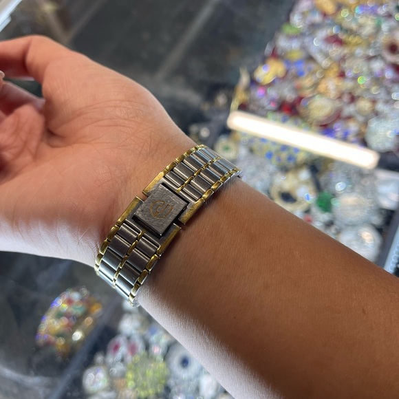 Women’s Vintage Charles Jourdan Watch - Picture 3 of 9